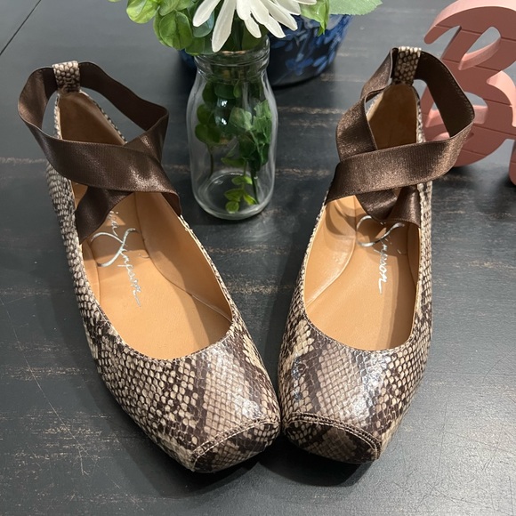 Jessica Simpson Shoes - Jessica Simpson Slippers style shoes NWOT Size 8.5